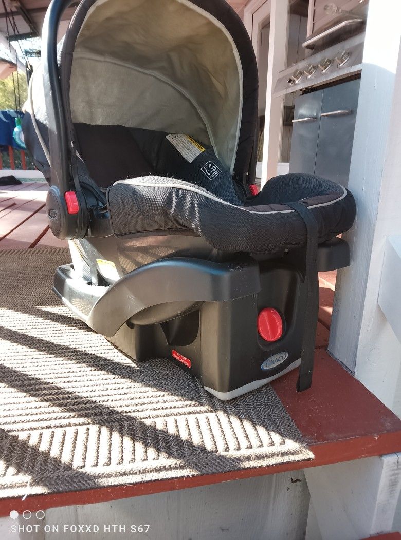 Graco Infant Car Seat