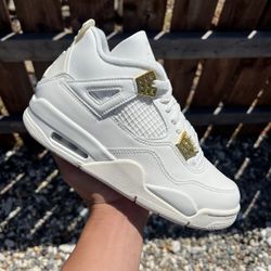 Jordan 4 Metallic Gold (Size 5.5, 6.5)