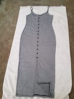 BLACK AND WHITE STRIPE BUTTON DOWN DRESS ( M )
