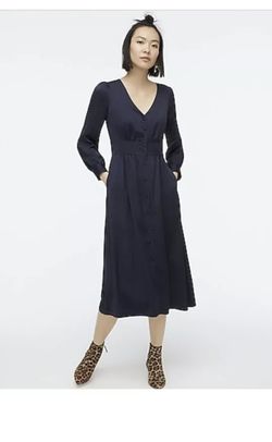 NWT J. Crew Button-front A-line Midi Dress Navy Blue Size Sz 8. Condition is "New with tags". A-line silhouette. Falls below knee. 47" from high point for Sale in Queens, NY - NWT J. Crew Button-front A-line Midi Dress Navy Blue Size Sz 8. Condition is "New with tags". A-line silhouette. Falls below knee. 47" from high point for Sale in Queens, NY -