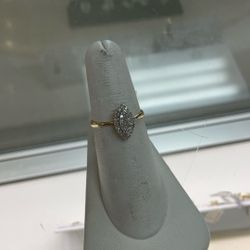 Ring 10k And Diamonds, 1.6grms