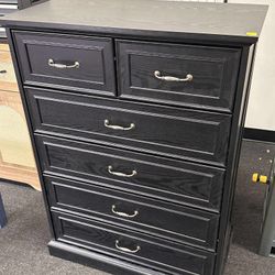 6 Drawer Dresser for Bedroom, 43" Tall Wooden Chest of Drawers, Rustic Farmhouse Dresser Black