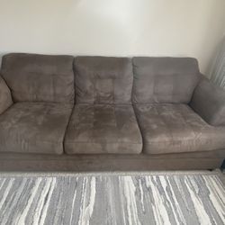 Three Seater Sofa In Good Condition
