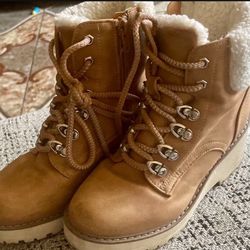 Kids Faux Fur Boots Size 1