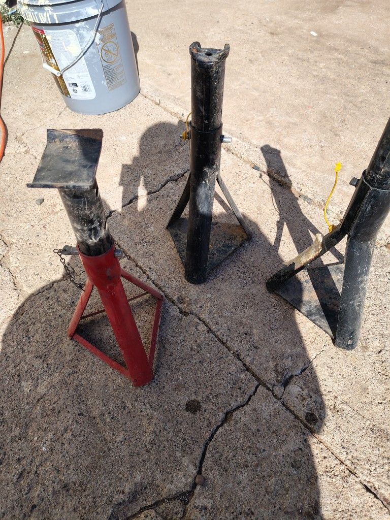 3 Jack Stands