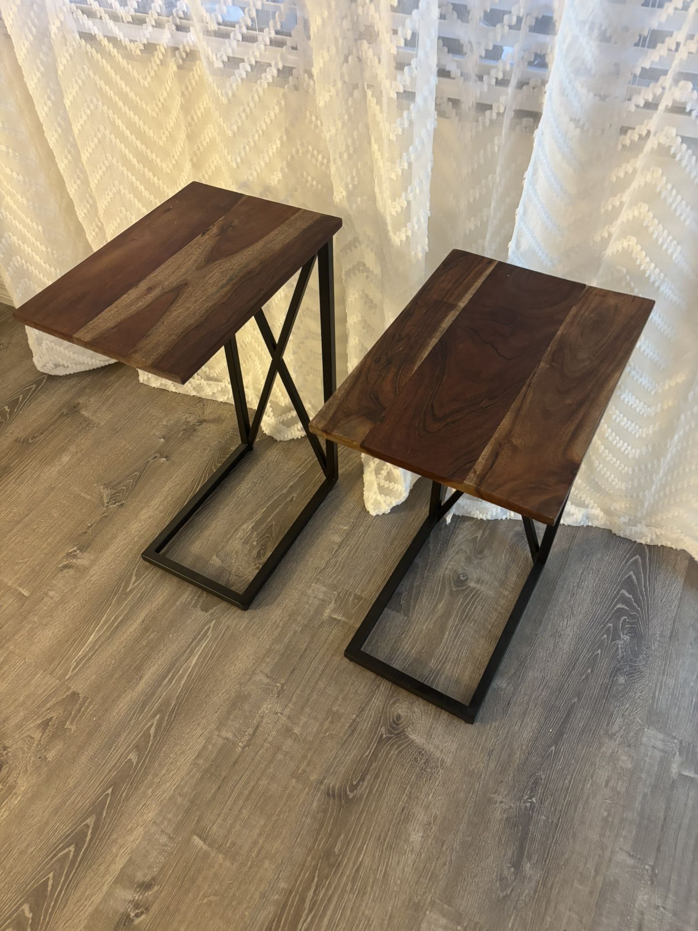 2 End Tables.. Wood Top And Metal Frame.. $40 Both