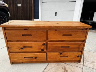 Knotty Pine 6 Drawer Dresser
