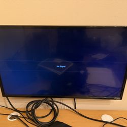 Vizio 32 Inch TV With Remote With Casting