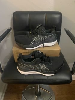 Asics gel Kayano 33/ size 8.5 Men’s $95