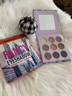 Okalan fancy eyeshadow the bronze palette new!!