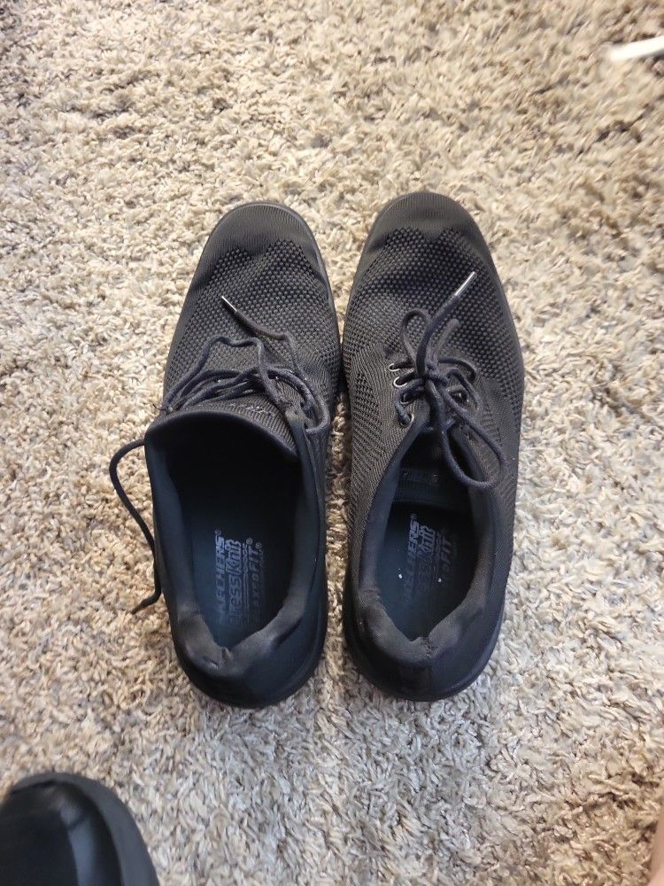 Skechers Dress Knit Relaxed Fit Dress Shoes- Size 10 And Like New Condition!