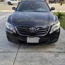 2010 Toyota Camry LE 