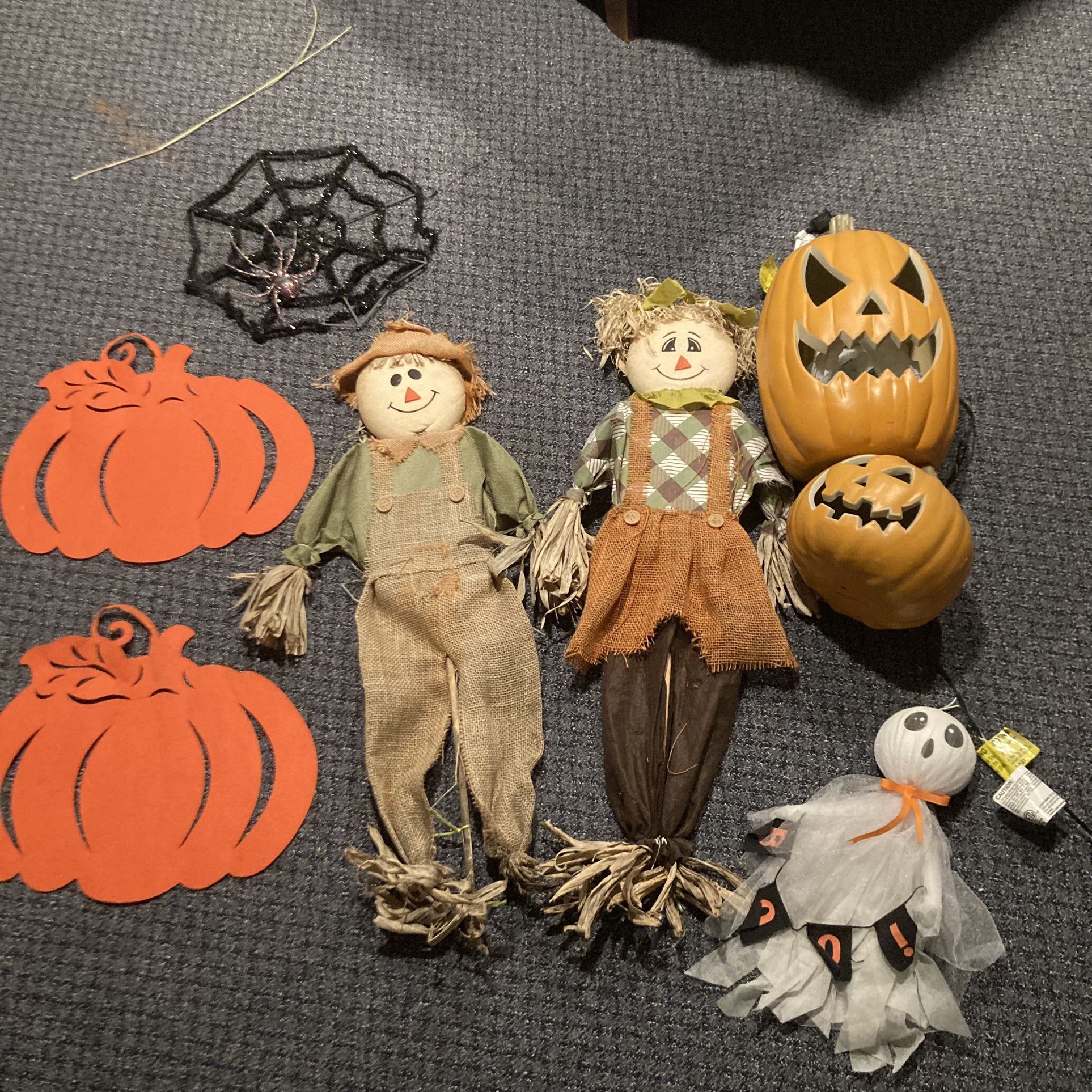 Holloween Pumpkin light and Scarecrow