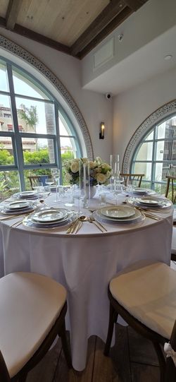 WEDDING COORDINATOR, DECORATION SET-UP  & TEARDOWN 