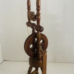 Vintage wooden Spinning Wheel.