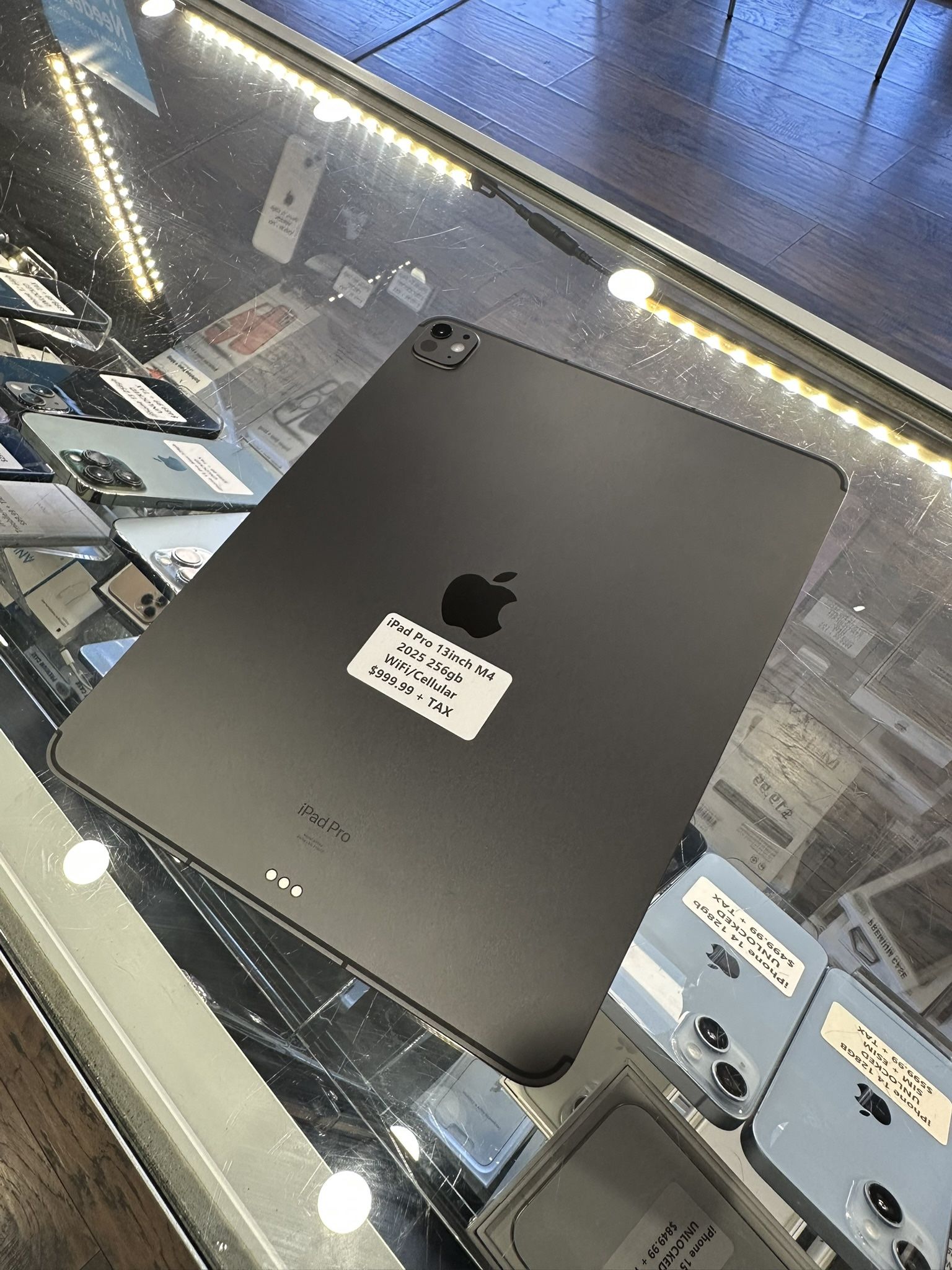 iPad 13 Inch 256gb WiFi/Cellular M4