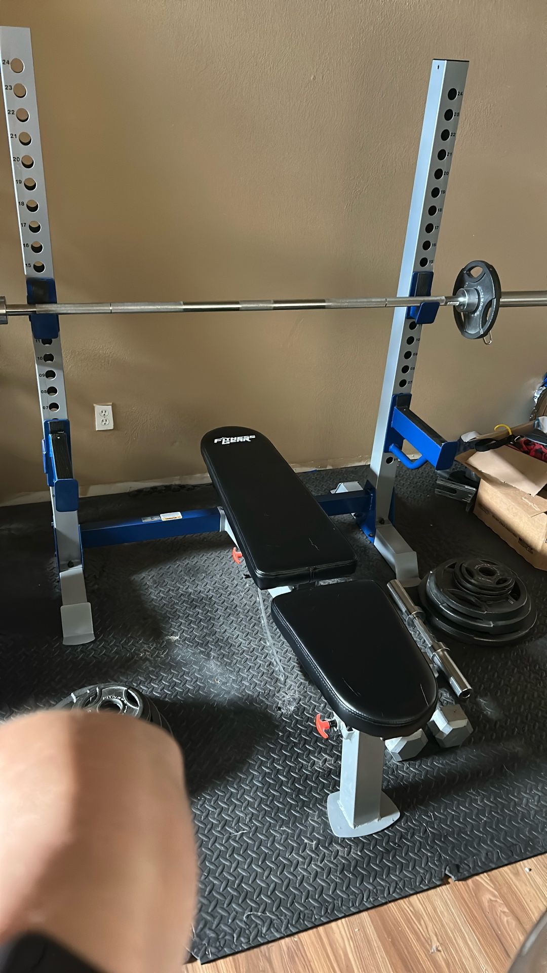 Fitness gear SET!!! Weight Bench Station, Bars, Weights Set Included