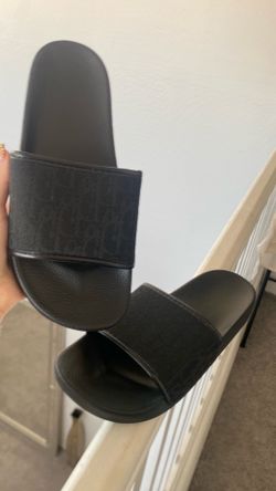 Dior slides