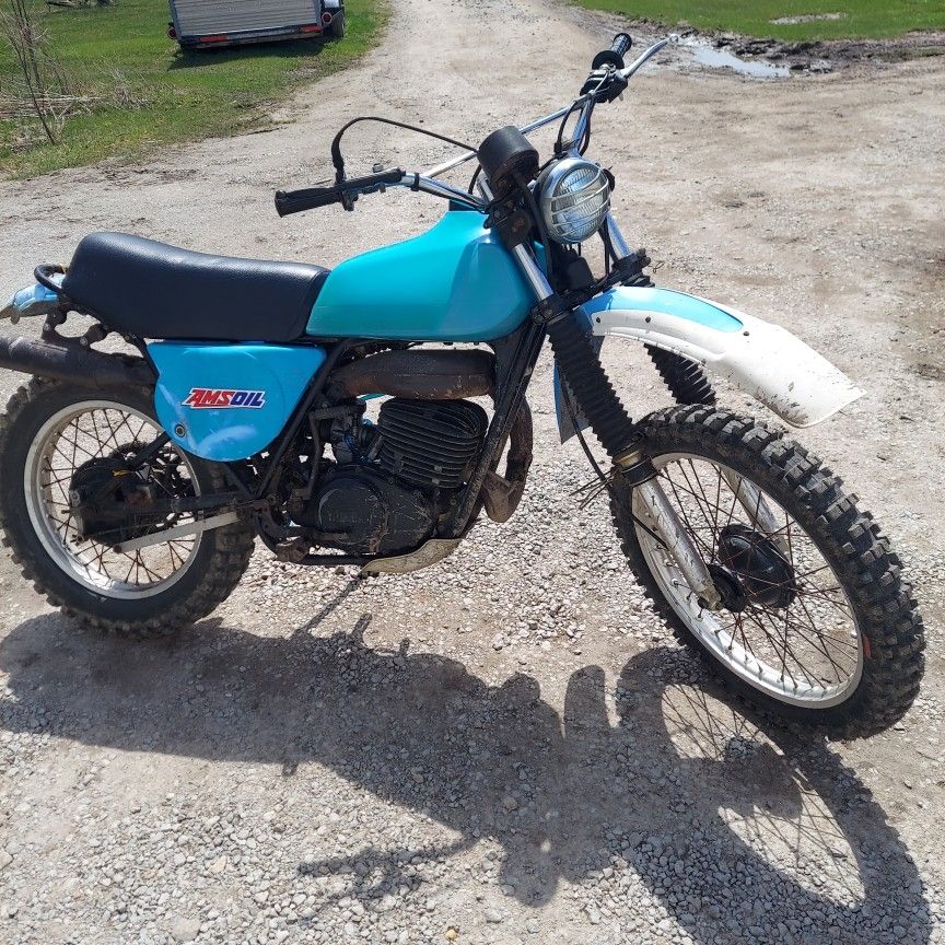 1976 yamaha IT400