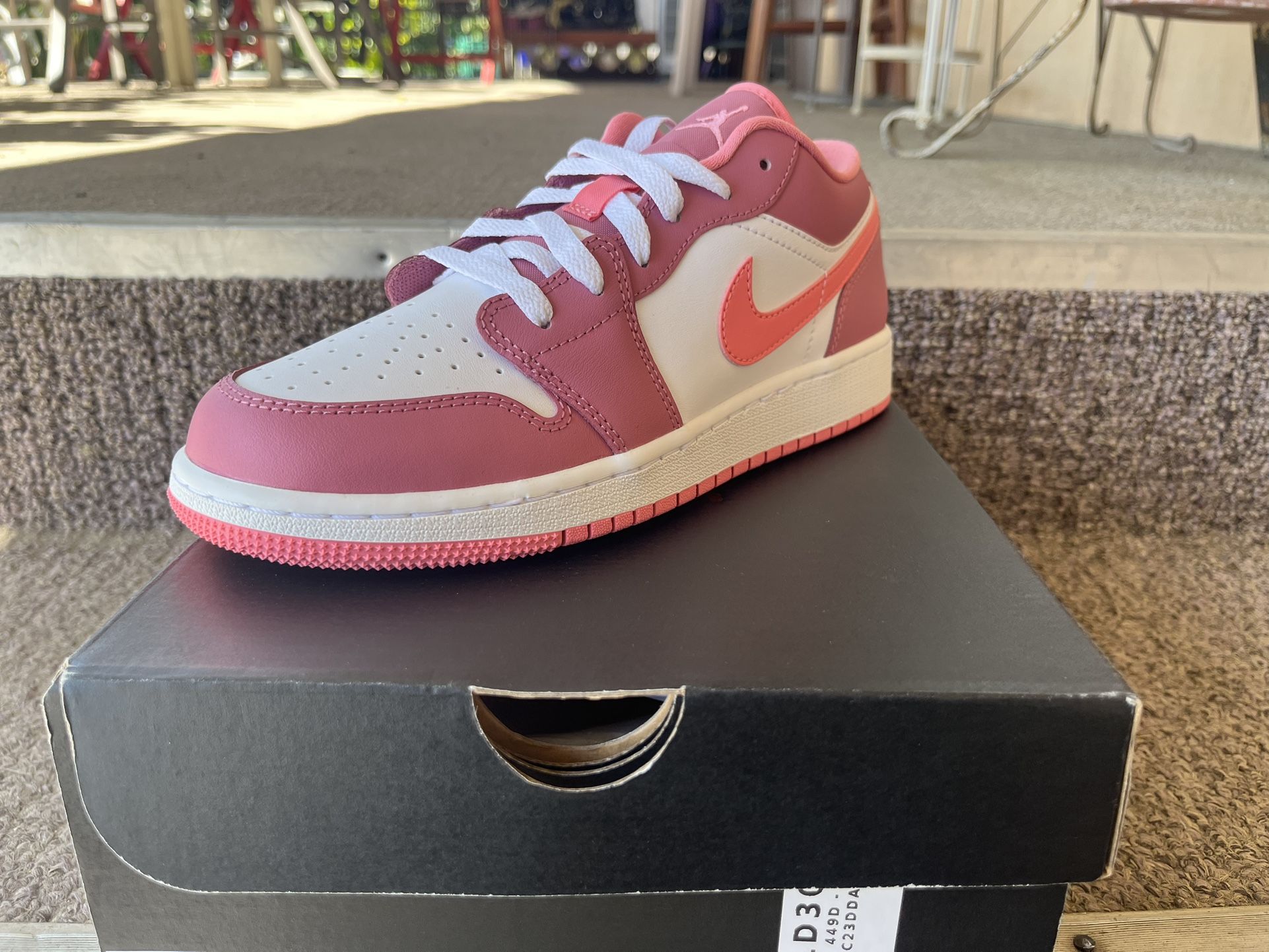 Air Jordan 1 Low Desert Berry