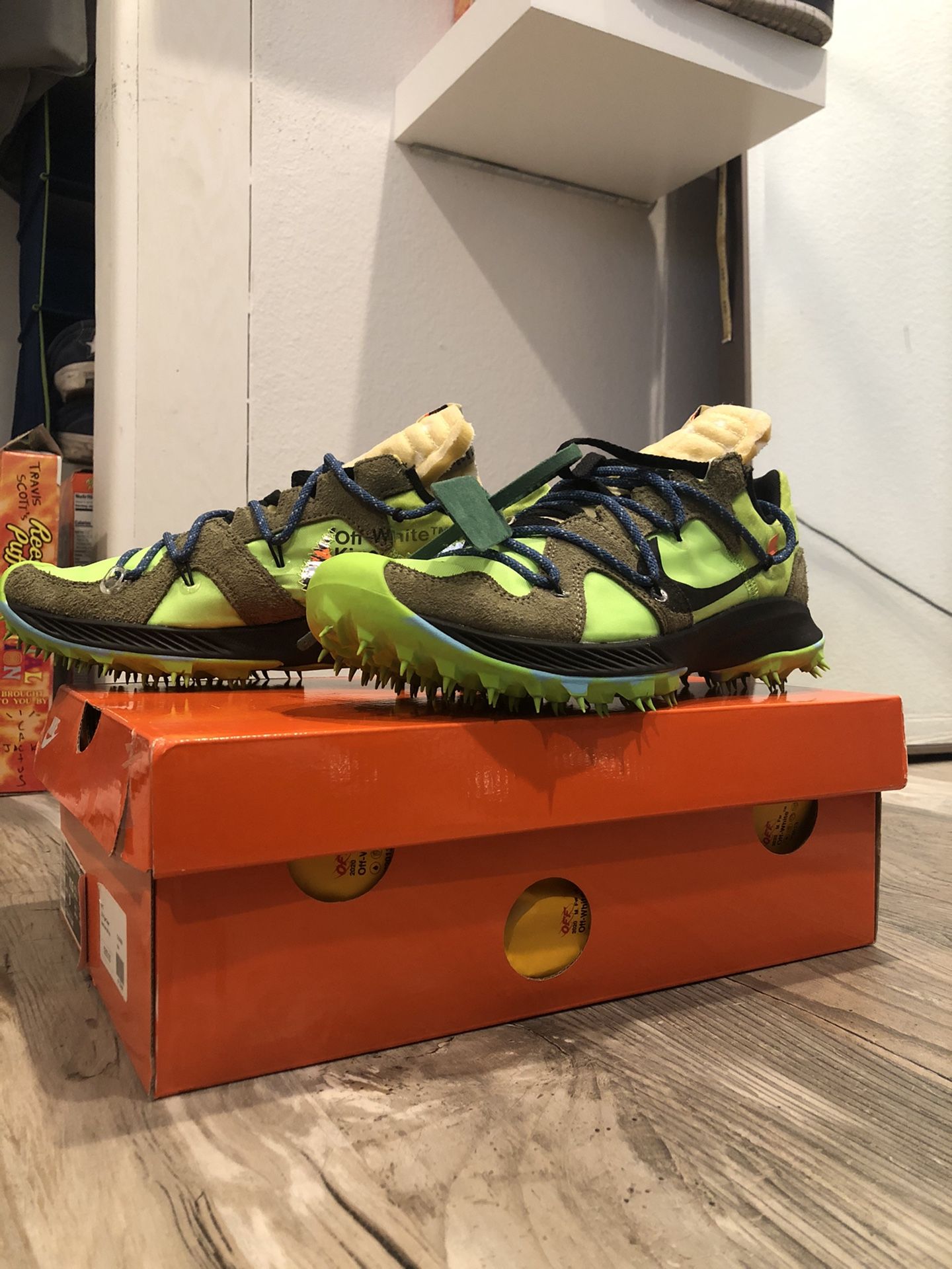 Nike off white zoom terra kiger