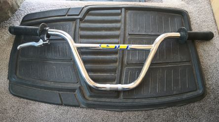 GT Handle Bars And Dyno Grips