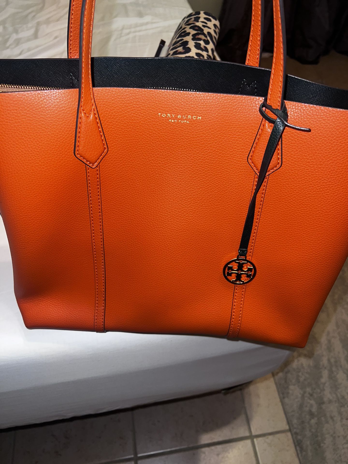 Gorgeous Tory Burch Tote