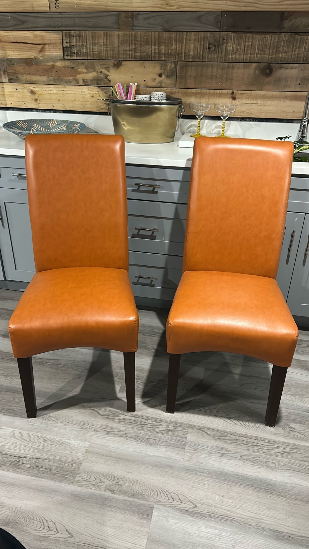 Accent Chairs