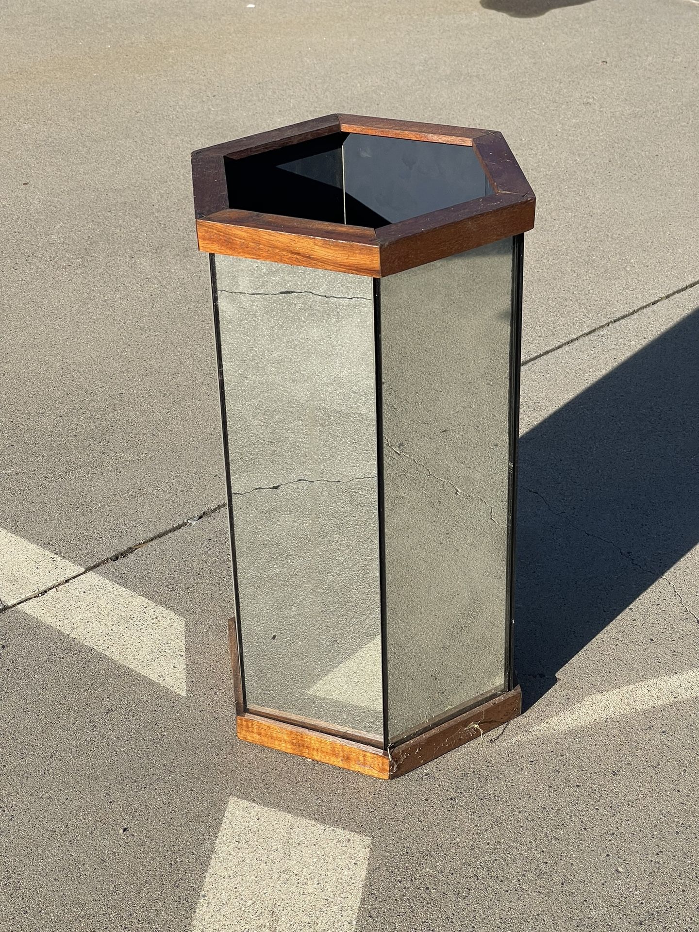Retro Mirrored Plant Holder