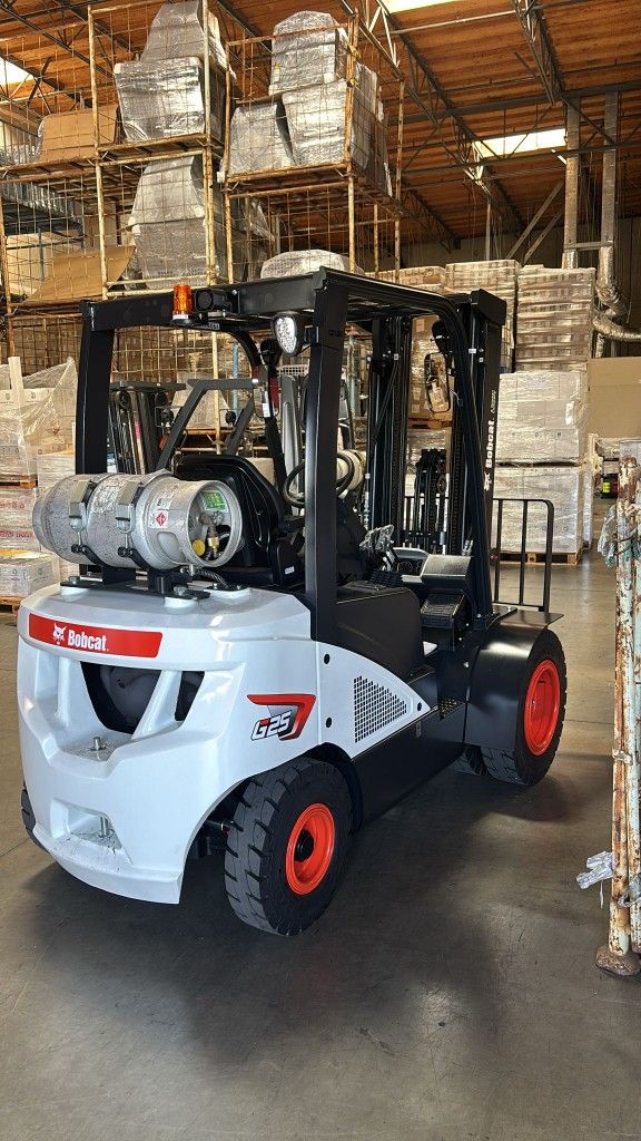 G-25 BOBCAT Forklift
