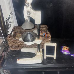 Manual Citrus Juicer