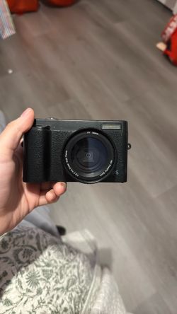 Digital Zoom Camera