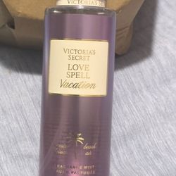 Victoria Secret Love Spell body spray