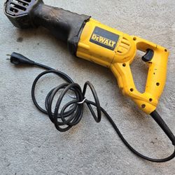 Dealt Saw Cutter