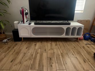 Tv stand