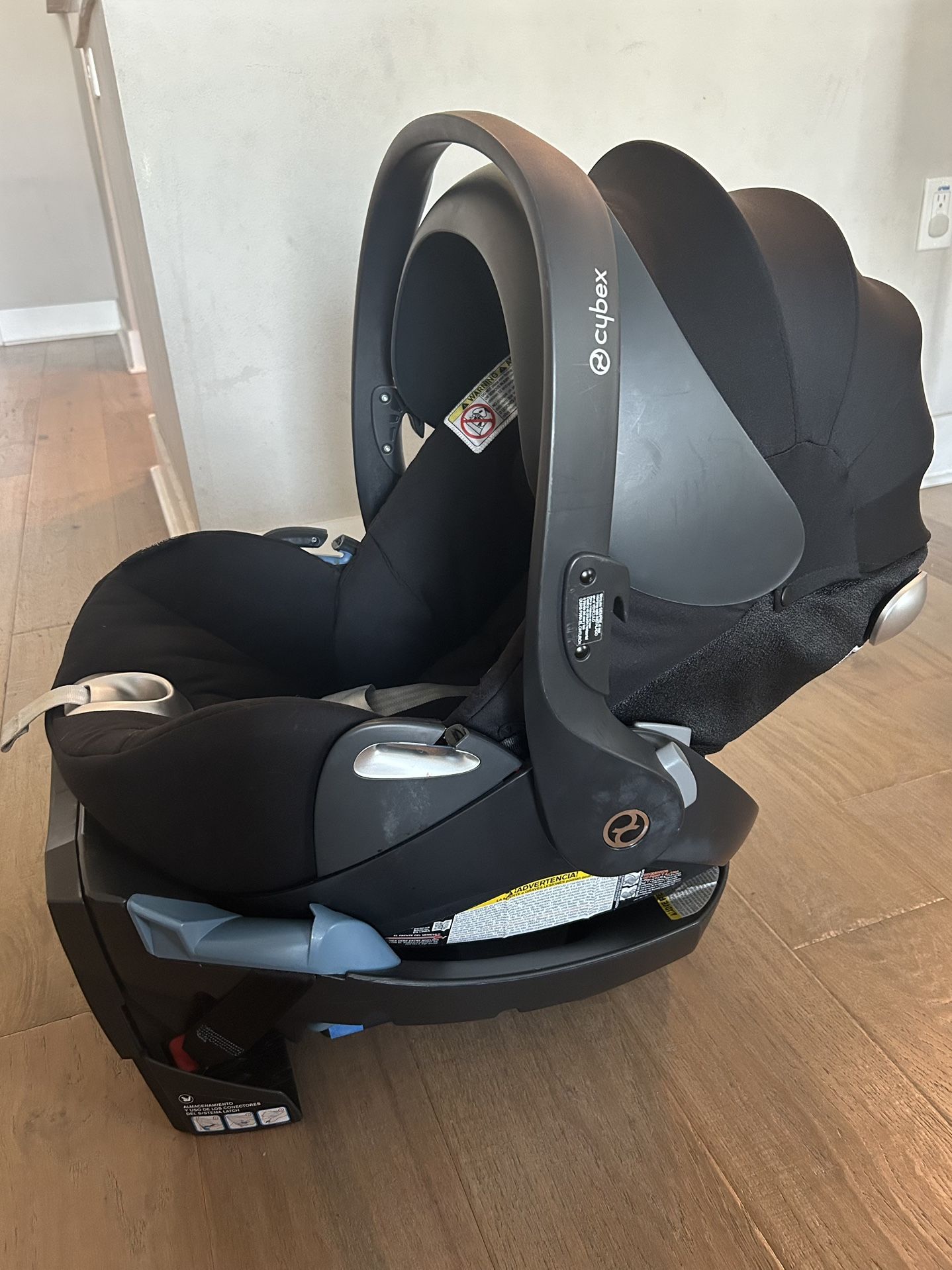 Cybex Cloud Q with SensorSafe Infant Car Seat And Base 