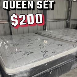 Queen Size Pillow Top Mattress With Box Spring Included 