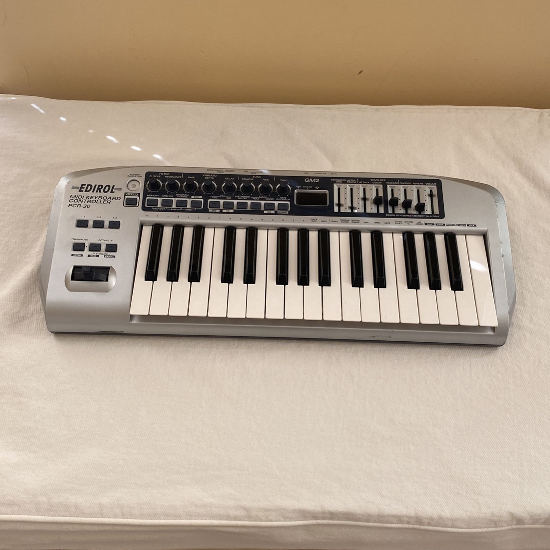 MIDI Keyboard Controller PCR-30