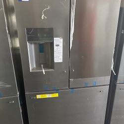 Scratch & Dent, 28 Cu. Ft. Standard-Depth French Door Refrigerator Frigidaire Gallery 28 Cu. Ft. Standard-Depth French Door Refrigerator