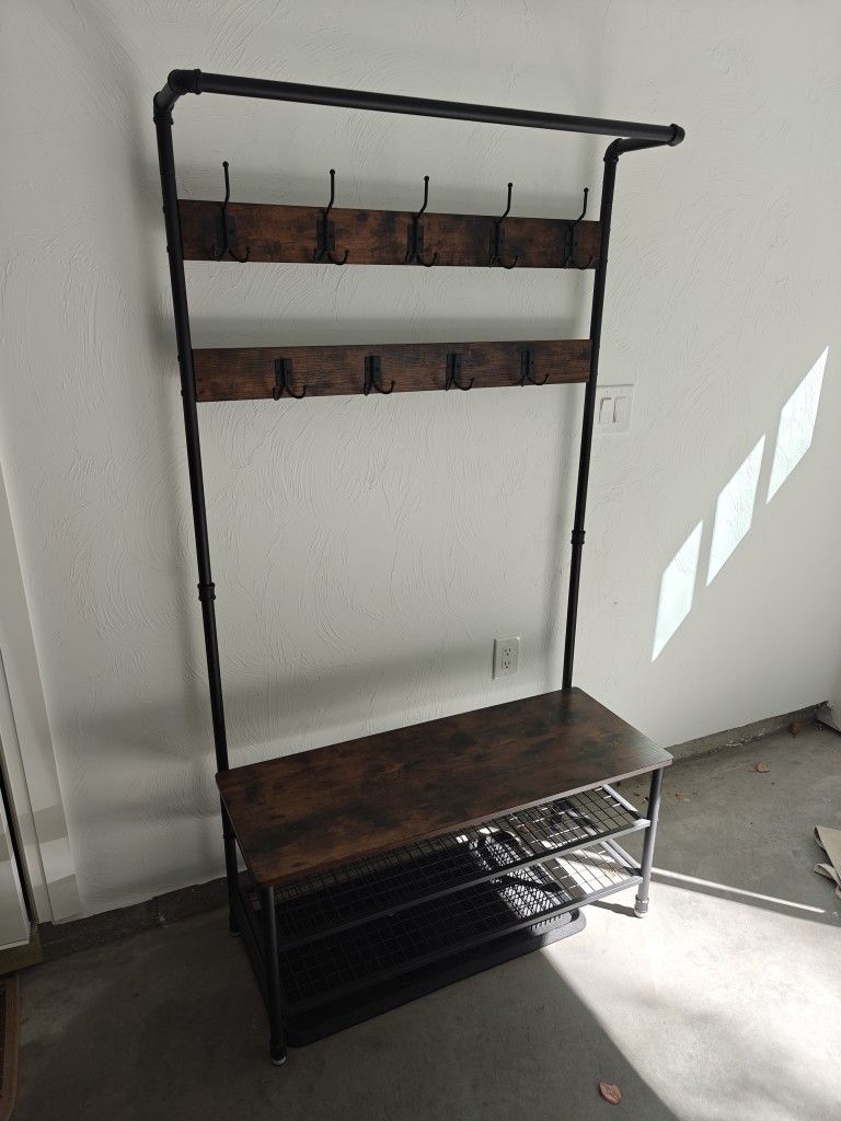 Mudroom Coat Rack With 9 Hooks And A Wooden Bench