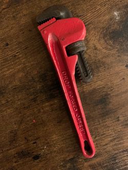 Pipe wrench