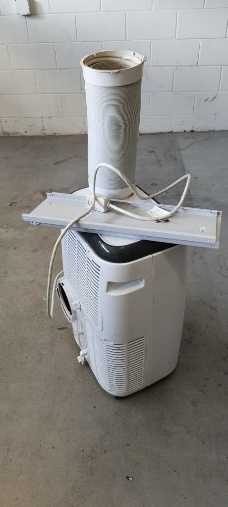 Black And Decker AC Unit