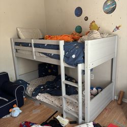 Twin Bunkbed