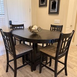 Dinning Table 