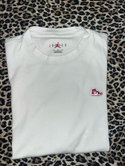 Air Jordan tshirt with sneaker logo