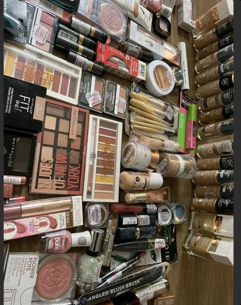 Tons Of Brand New Makeup And Beauty Products. Youngblood, NYX, Joe Blascoe, Ben Nye,DermaBlend, Sorme, Beauty Blender, And More..