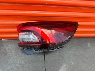 2023-2024-2025 FORD ESCAPE RIGHT LED TAIL LIGHT OEM