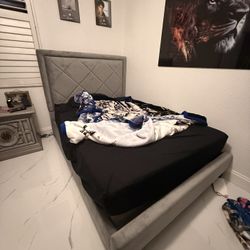 Full Size Bed With Frame