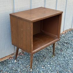 Vintage Mid Century Modern MCM Accent Cabinet Nightstand