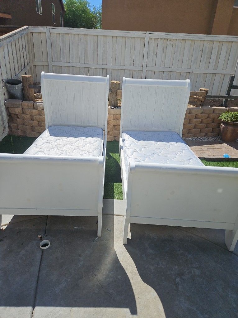 Twin Beds